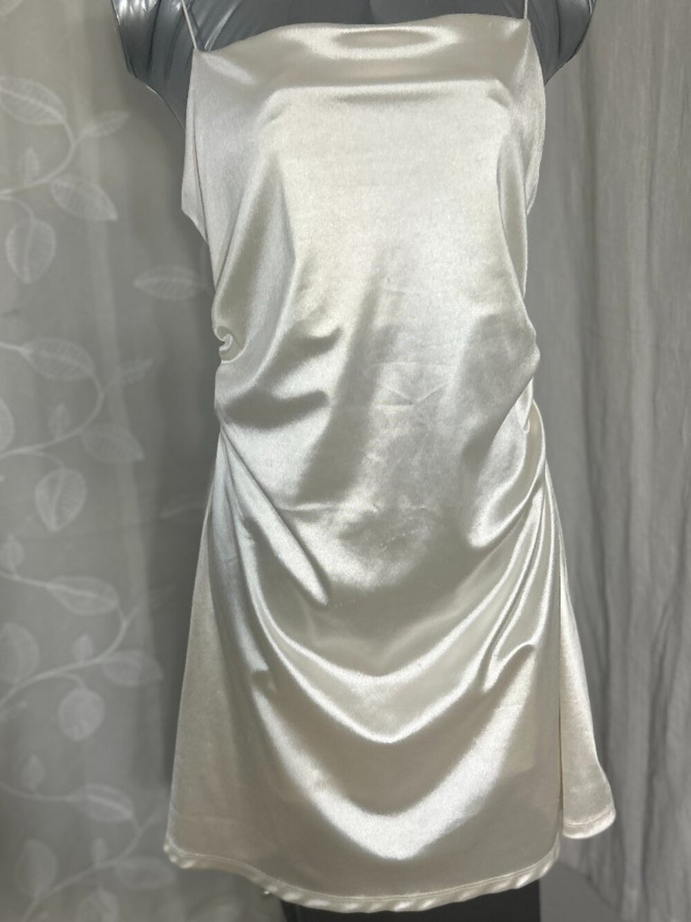 Forever 21 White Dress – Size L – Like New